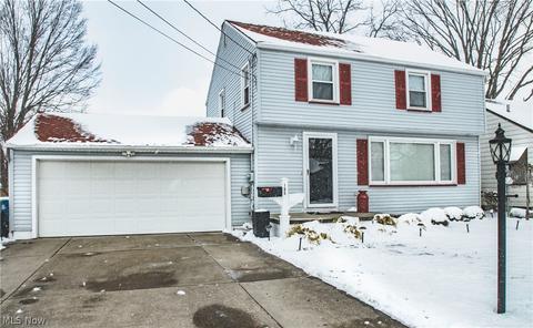 195 Harvey St, Struthers, OH 44471 photo 2