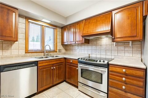 1856 Gless Ave, Akron, OH 44301 photo 20