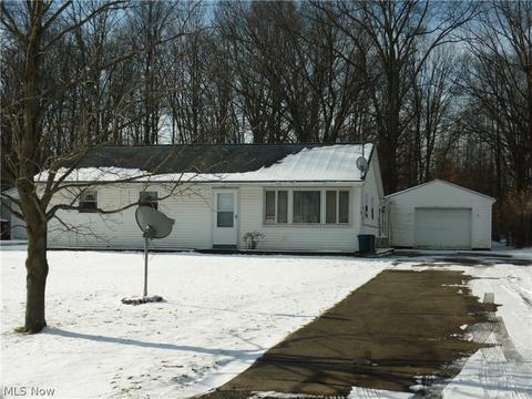 541 Eldon Dr NW, Warren, OH 44483 photo 1