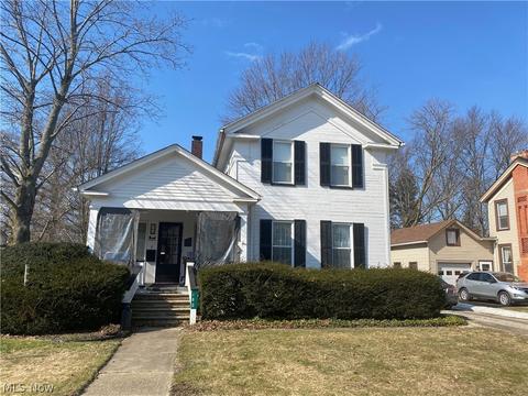 180 S Eagle St, Geneva, OH 44041 photo 1