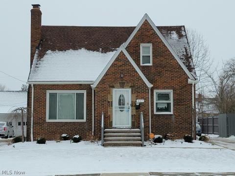 857 E 236th St, Euclid, OH 44123 photo 1
