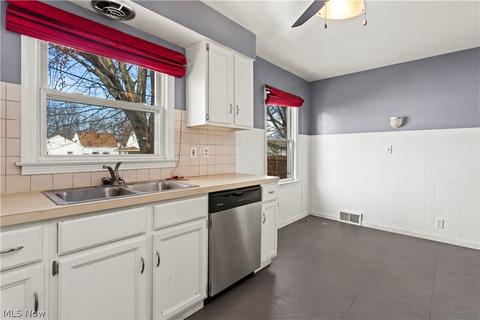 258 Hilliard Rd, Elyria, OH 44035 photo 5