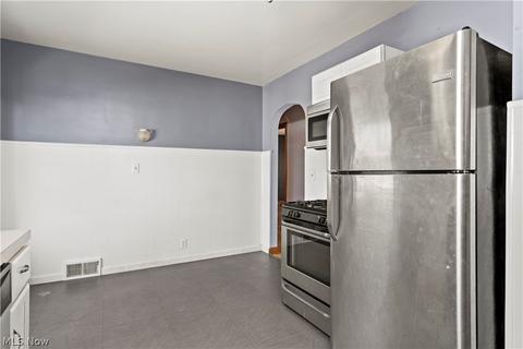 258 Hilliard Rd, Elyria, OH 44035 photo 6
