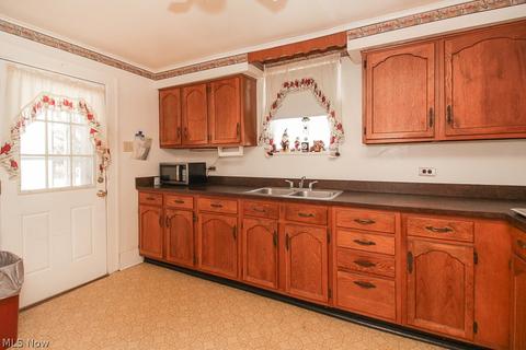1775 E 36th St, Lorain, OH 44055 photo 8