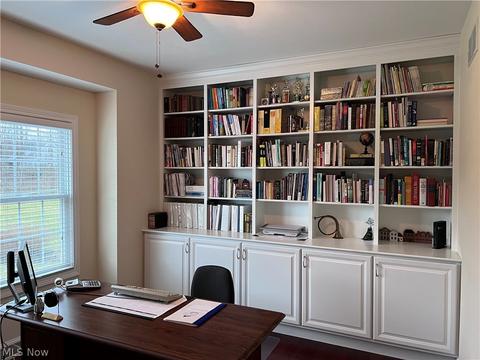 11390 Sutton Pl, Chardon, OH 44024 photo 5