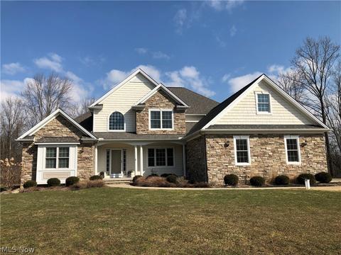 11390 Sutton Pl, Chardon, OH 44024 photo 1