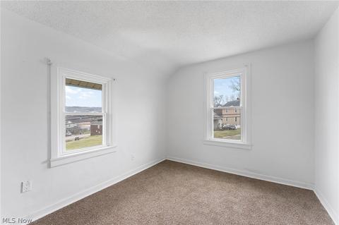 21 Center St, Struthers, OH 44471 photo 13