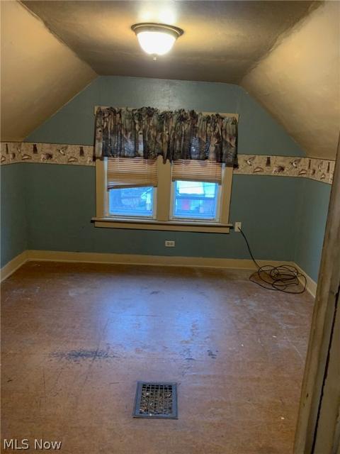 492 E Wilbeth Rd, Akron, OH 44301 photo 12