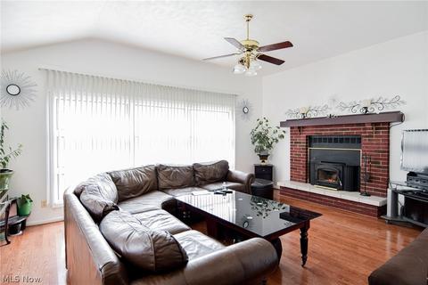 230 E 276th St, Euclid, OH 44132 photo 15