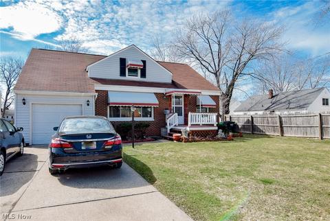 230 E 276th St, Euclid, OH 44132 photo 1