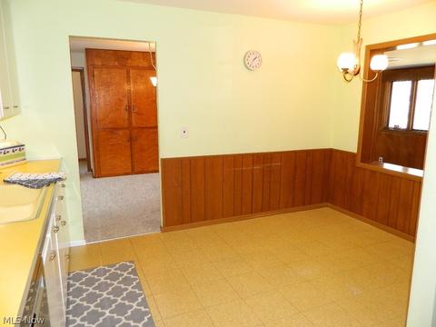 2149 Rockefeller Rd, Wickliffe, OH 44092 photo 12