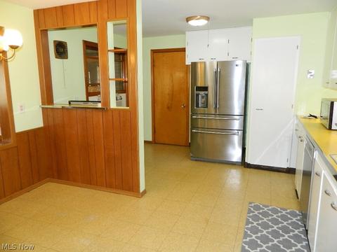 2149 Rockefeller Rd, Wickliffe, OH 44092 photo 10