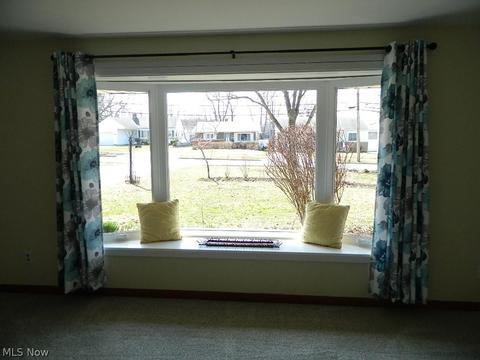 2149 Rockefeller Rd, Wickliffe, OH 44092 photo 6