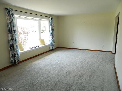 2149 Rockefeller Rd, Wickliffe, OH 44092 photo 4
