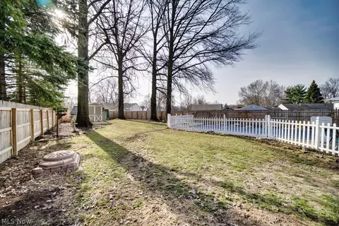 1015 N Pasadena Ave, Elyria, OH 44035 photo 22