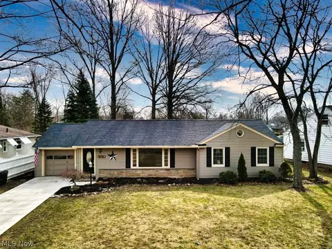 1015 N Pasadena Ave, Elyria, OH 44035 photo 1