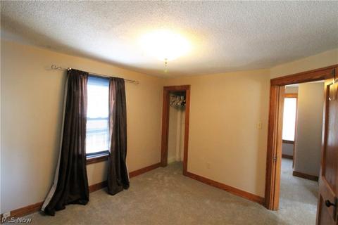 1071 Murray Ave, Akron, OH 44310 photo 14