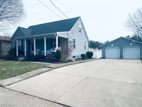 4304 9th Ave, Vienna, WV 26105 photo 2