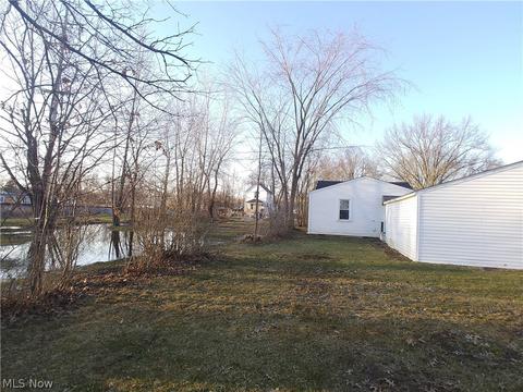 209 Clinton Ave, Elyria, OH 44035 photo 18