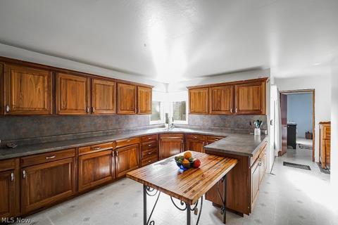 6321 Hyde, Windsor, OH 44099 photo 2