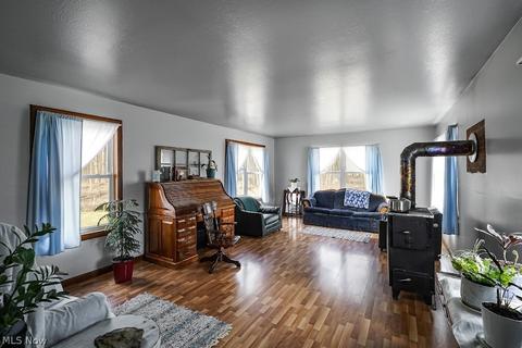 6321 Hyde, Windsor, OH 44099 photo 4
