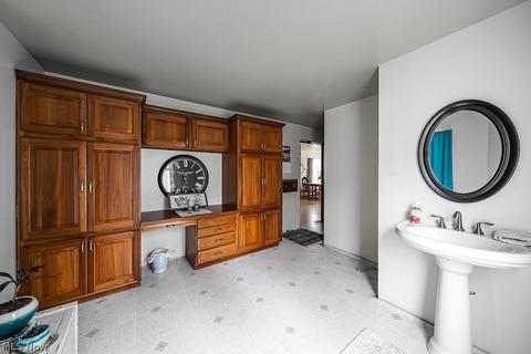 6321 Hyde, Windsor, OH 44099 photo 10