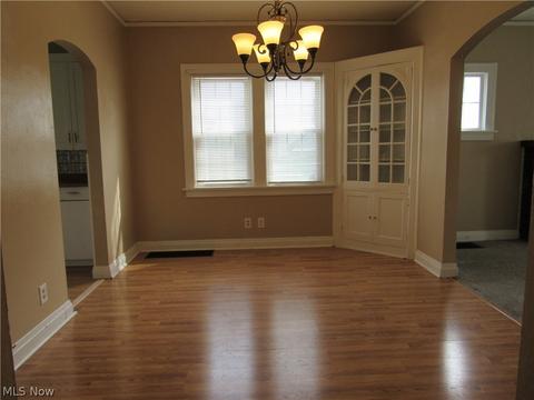 231 13th St, Elyria, OH 44035 photo 4