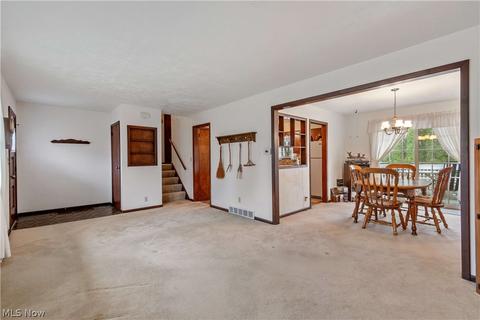 795 Robin Dr, Wadsworth, OH 44281 photo 4