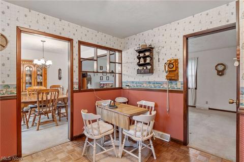 795 Robin Dr, Wadsworth, OH 44281 photo 9
