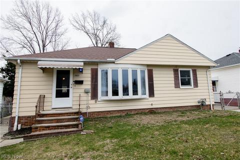 1825 Ridgewick Dr, Wickliffe, OH 44092 photo 1