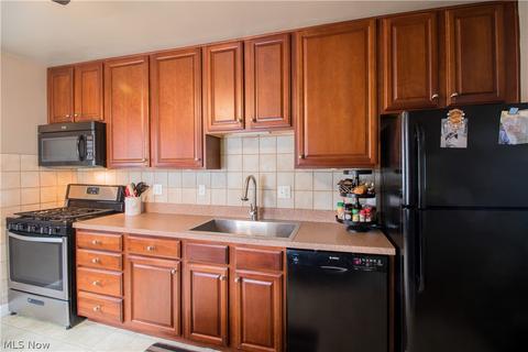 1825 Ridgewick Dr, Wickliffe, OH 44092 photo 5