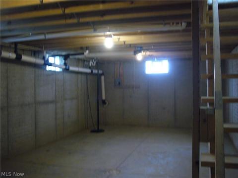 233 Mccook Ave, Dennison, OH 44621 photo 9