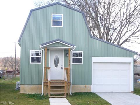 233 Mccook Ave, Dennison, OH 44621 photo 1