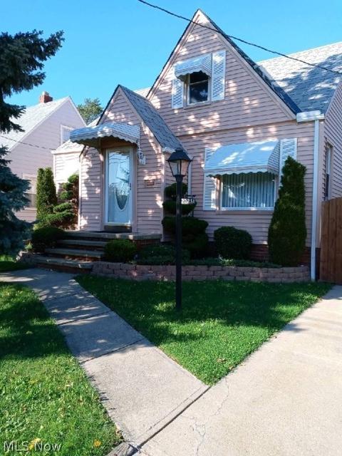 20231 Arbor Ave, Euclid, OH 44123 photo 1