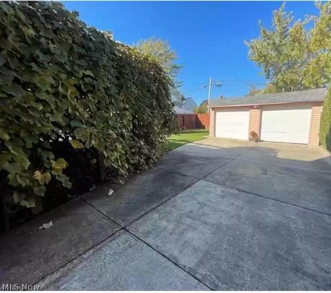20231 Arbor Ave, Euclid, OH 44123 photo 16