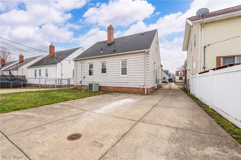 6210 Gilbert Ave, Parma, OH 44129 photo 35