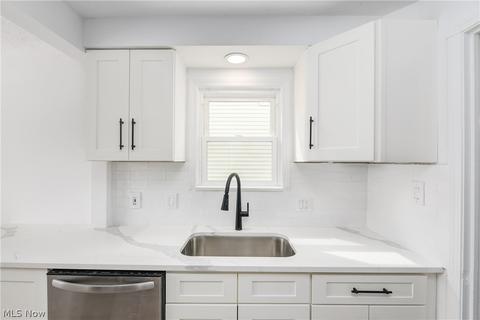 6210 Gilbert Ave, Parma, OH 44129 photo 4