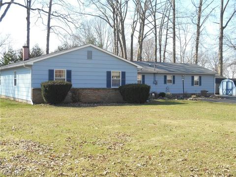 3611 Dickenson Rd, Ashtabula, OH 44004 photo 2