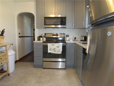 2617 W 9th St, Ashtabula, OH 44004 photo 3