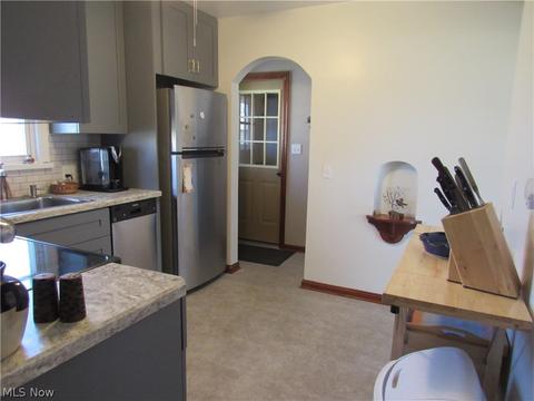 2617 W 9th St, Ashtabula, OH 44004 photo 5