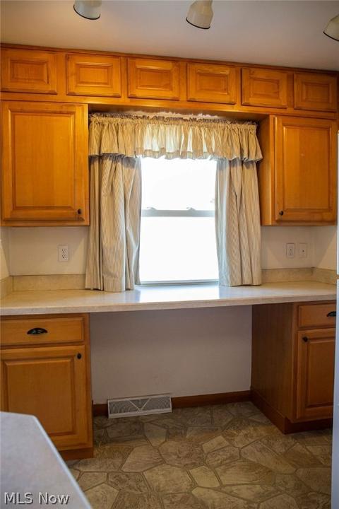 1866 Rush Rd, Wickliffe, OH 44092 photo 5