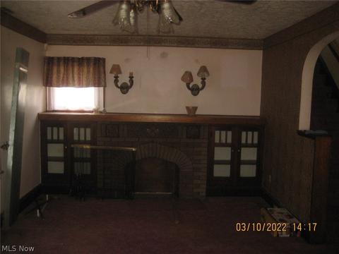 721 Carpenter St, Akron, OH 44310 photo 3