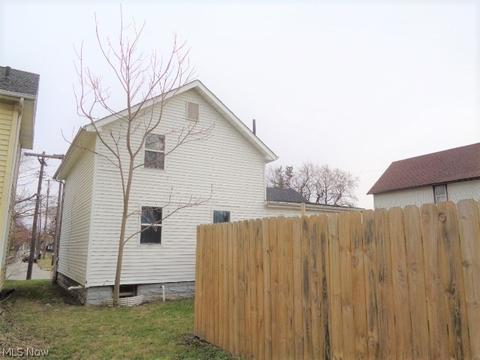 707 Ohio Ave, Ashtabula, OH 44004 photo 3