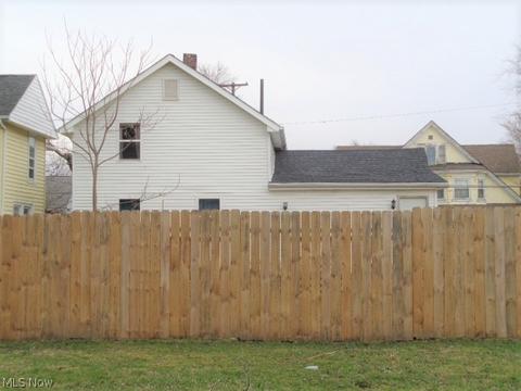 707 Ohio Ave, Ashtabula, OH 44004 photo 4