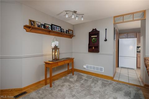 1304 Stardust Ave NW, Canton, OH 44708 photo 3