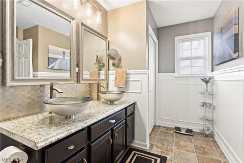 3914 Courtyard Dr, Lorain, OH 44053 photo 21