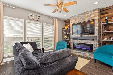 3914 Courtyard Dr, Lorain, OH 44053 photo 10
