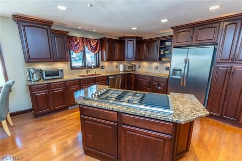 890 Joyce Rd, Mayfield, OH 44143 photo 12