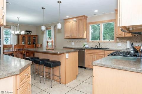 95 Cardinal Dr, Canfield, OH 44406 photo 2