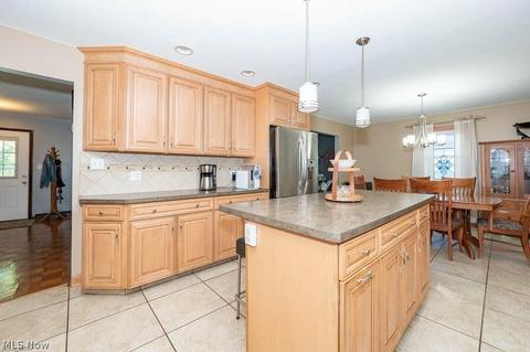 95 Cardinal Dr, Canfield, OH 44406 photo 3